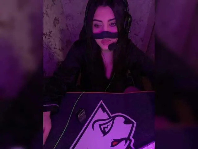 Live sex webcam photo for aloeloea #291038451