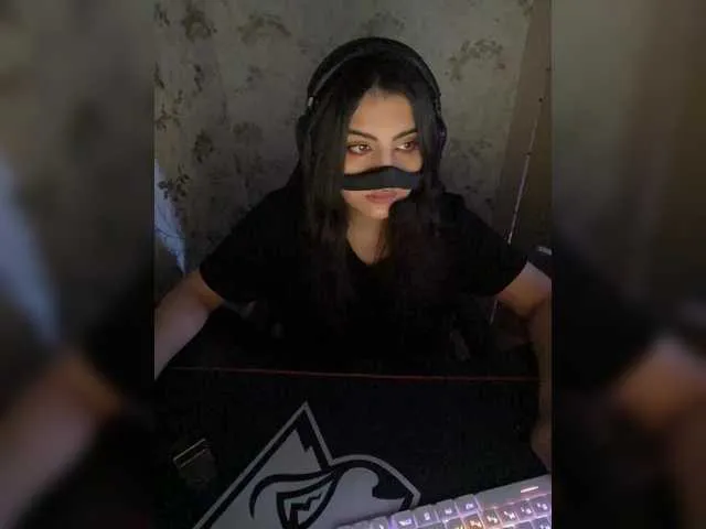 Live sex webcam photo for aloeloea #291569593