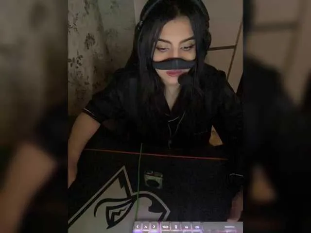Live sex webcam photo for aloeloea #291704927