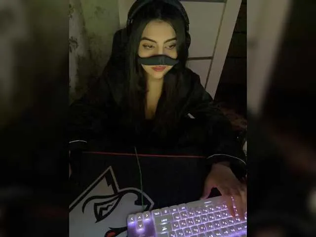 Live sex webcam photo for aloeloea #291735246