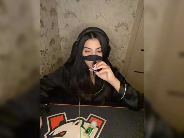 Live sex webcam photo for aloeloea #293105113