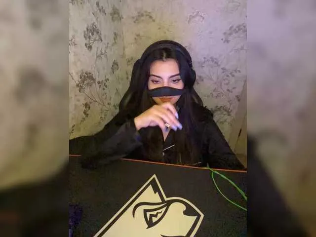 Live sex webcam photo for aloeloea #293397223