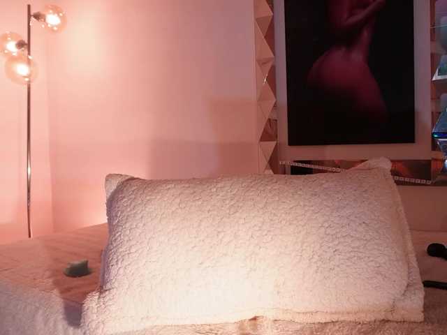 Live sex webcam photo for alondrasparrow #290954482