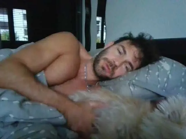 Live sex webcam photo for alphah-hunk #291698947