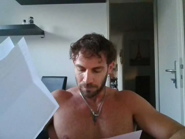 Live sex webcam photo for alphah-hunk #291721759