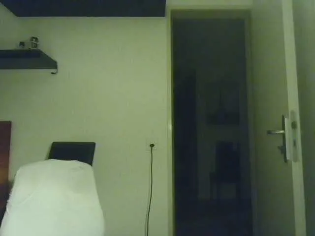 Live sex webcam photo for alphah-hunk #291724598