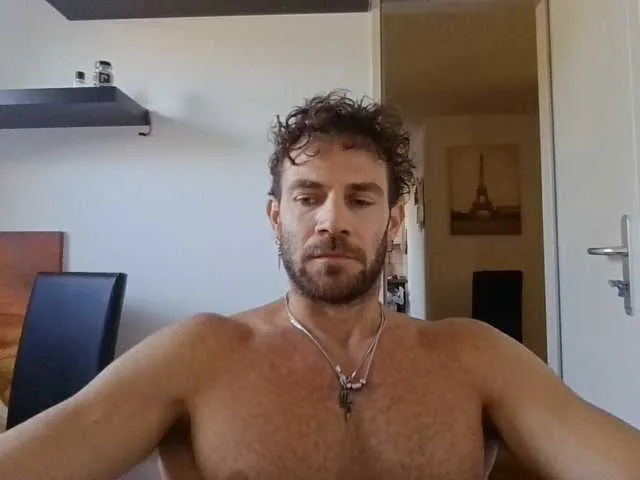 Live sex webcam photo for alphah-hunk #291732690