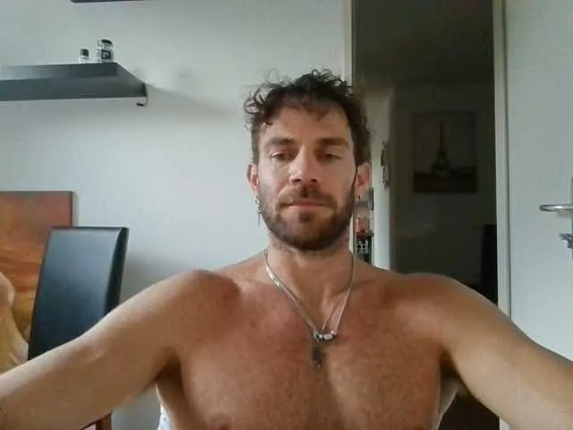 Live sex webcam photo for alphah-hunk #291742603
