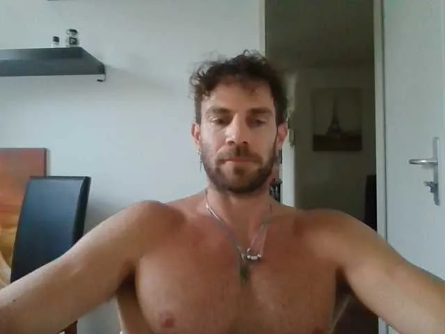 Live sex webcam photo for alphah-hunk #291743945