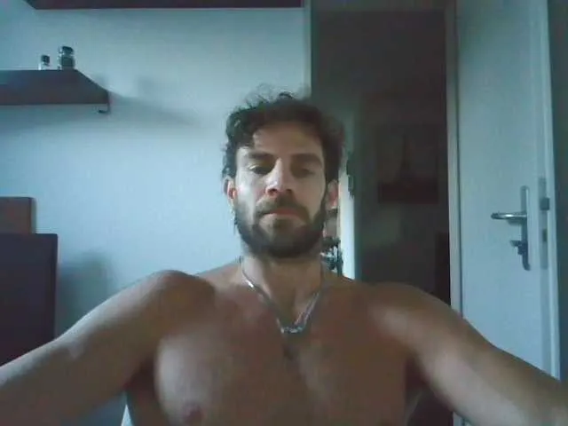 Live sex webcam photo for alphah-hunk #291773073