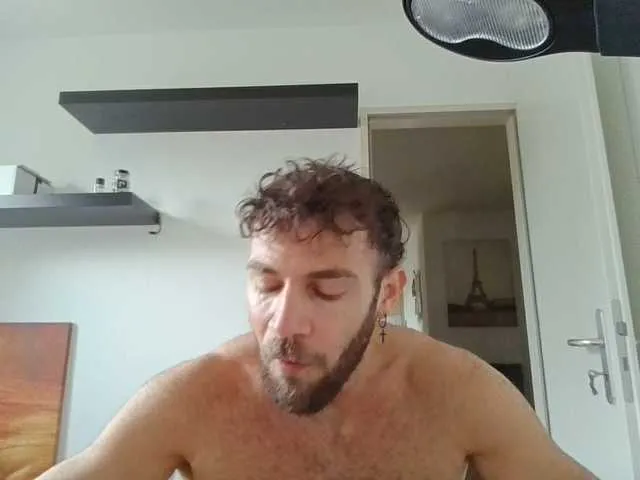 Live sex webcam photo for alphah-hunk #291960873
