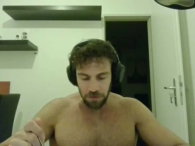 Live sex webcam photo for alphah-hunk #291968265