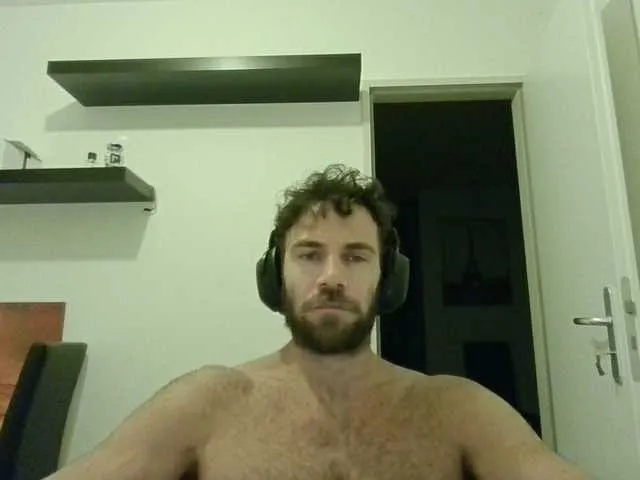 Live sex webcam photo for alphah-hunk #292028143