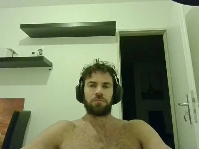 Live sex webcam photo for alphah-hunk #292062291