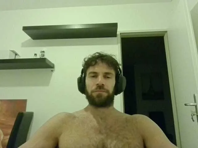 Live sex webcam photo for alphah-hunk #292082565
