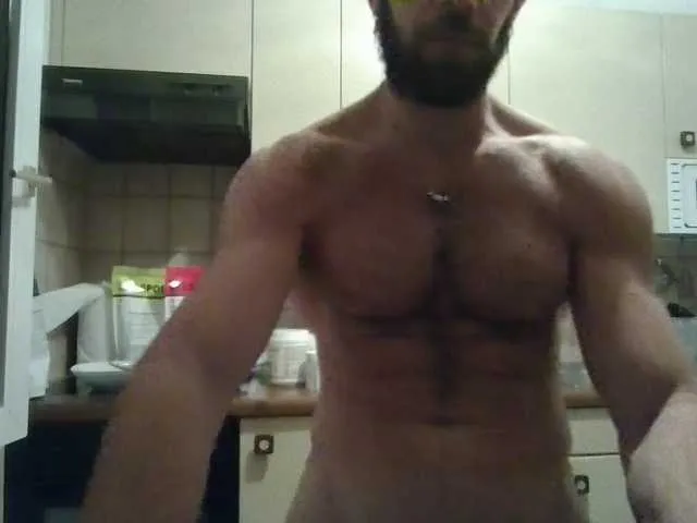 Live sex webcam photo for alphah-hunk #292137524