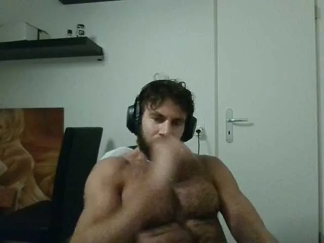 Live sex webcam photo for alphah-hunk #292221930
