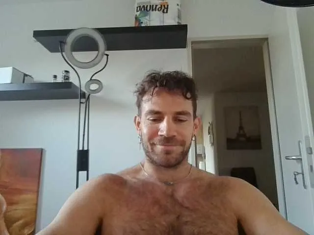 Live sex webcam photo for alphah-hunk #292307356