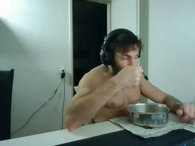 Live sex webcam photo for alphah-hunk #292527942