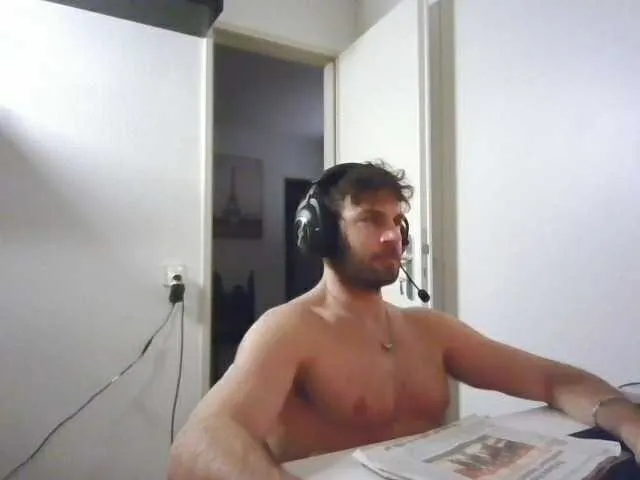 Live sex webcam photo for alphah-hunk #292581275
