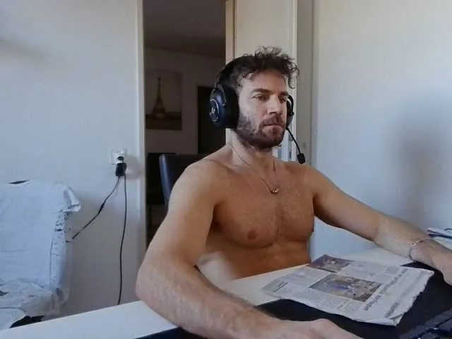 Live sex webcam photo for alphah-hunk #292594259