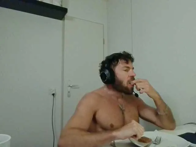 Live sex webcam photo for alphah-hunk #293275755