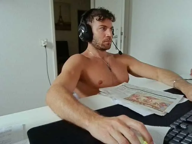 Live sex webcam photo for alphah-hunk #293397979