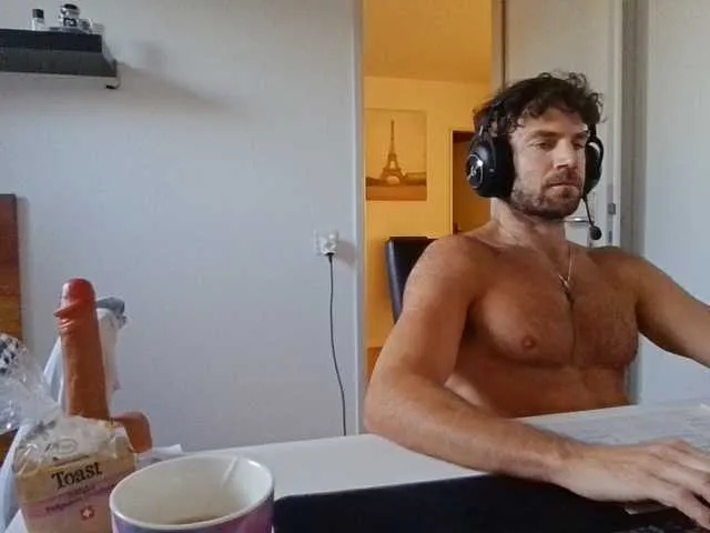 Live sex webcam photo for alphah-hunk #293624073