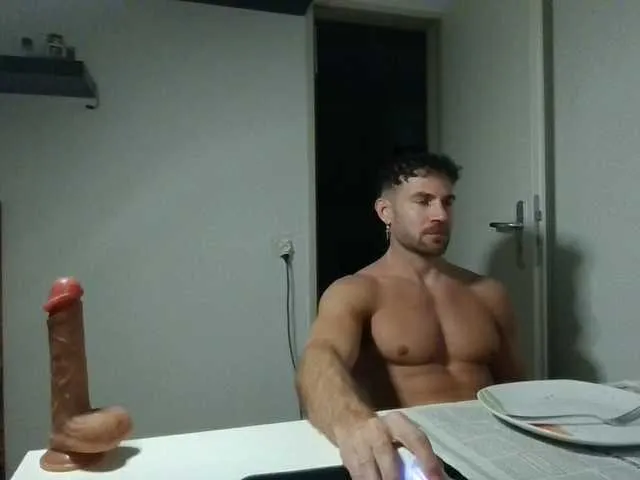 Live sex webcam photo for alphah-hunk #293656905