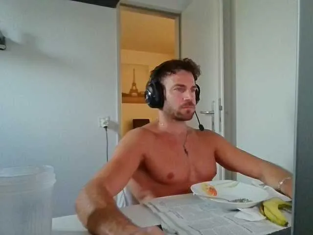 Live sex webcam photo for alphah-hunk #293681048