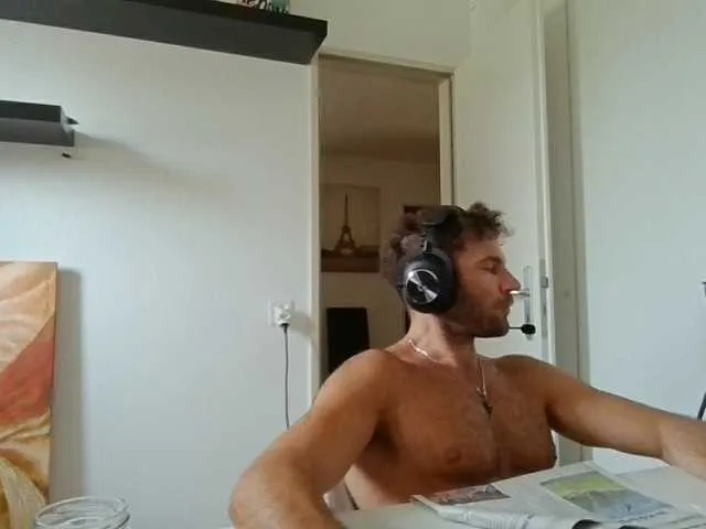 Live sex webcam photo for alphah-hunk #293850704