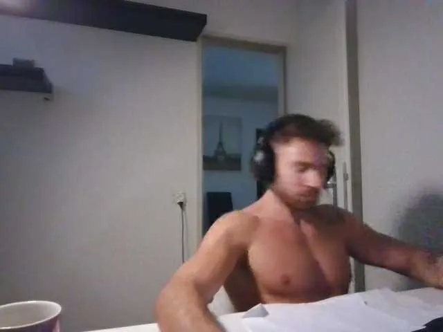 Live sex webcam photo for alphah-hunk #293910340