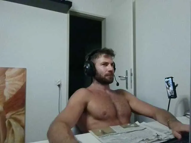 Live sex webcam photo for alphah-hunk #294117269