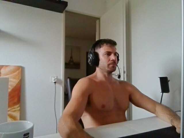 Live sex webcam photo for alphah-hunk #294166033