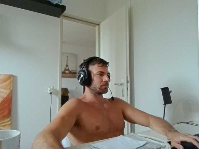 Live sex webcam photo for alphah-hunk #294206323