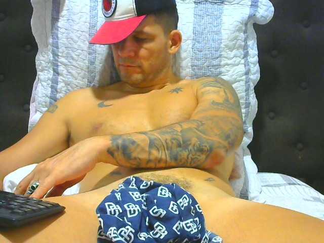Live sex webcam photo for altenori #294080719