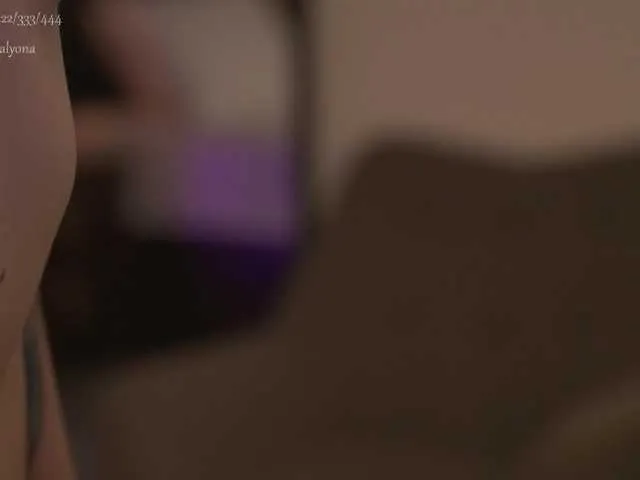 Live sex webcam photo for alyonaqueen #291408688