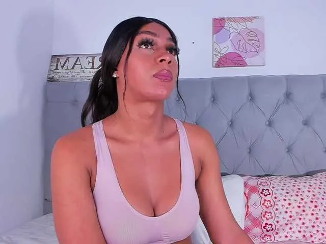 Live sex webcam photo for alyssa-desire #290461929