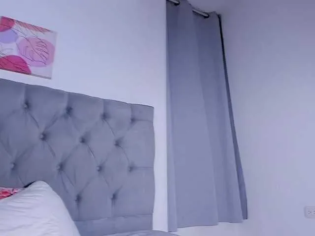 Live sex webcam photo for alyssa-desire #290537894