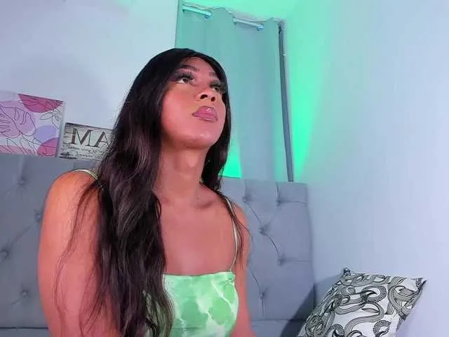 Live sex webcam photo for alyssa-desire #291107852
