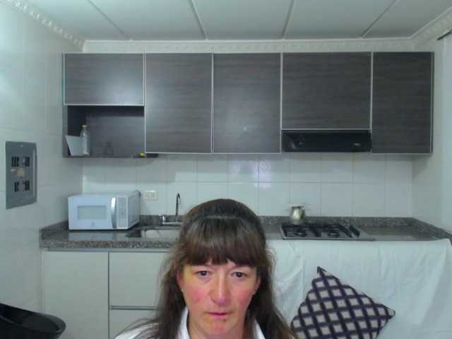 Live sex webcam photo for amanda-mature #272901302