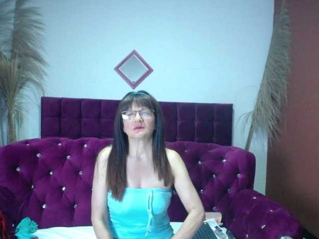 Live sex webcam photo for amanda-mature #273976425