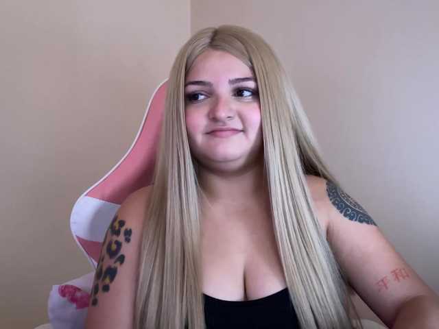 Live sex webcam photo for amandhaa #290382339