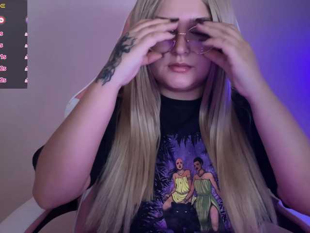 Live sex webcam photo for amandhaa #290433353