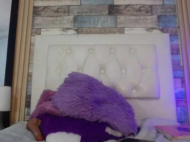 Live sex webcam photo for amapolahs #290857236