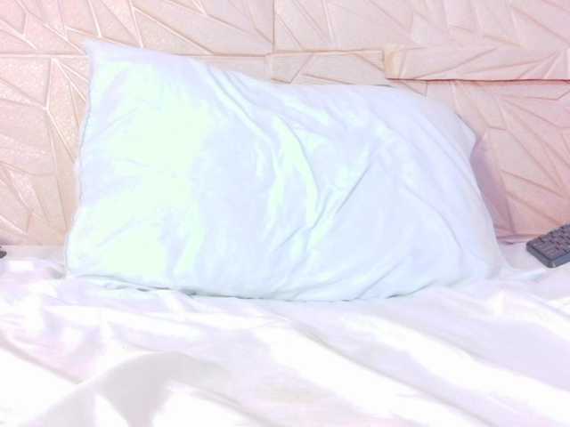 Live sex webcam photo for amarantha-love18 #291132655