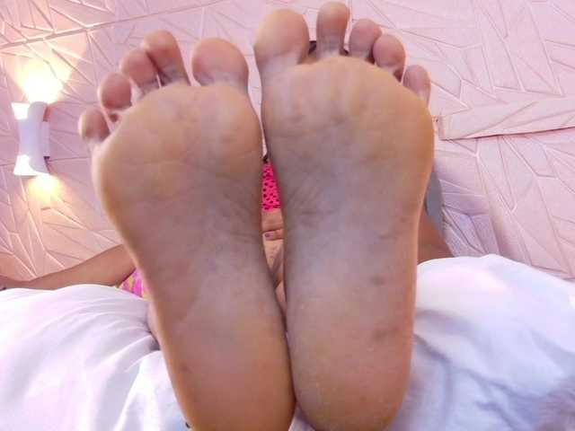 Live sex webcam photo for amarantha-love18 #291887241