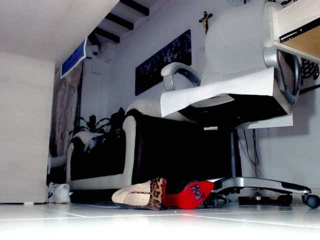 Live sex webcam photo for amaranthacol #272671717