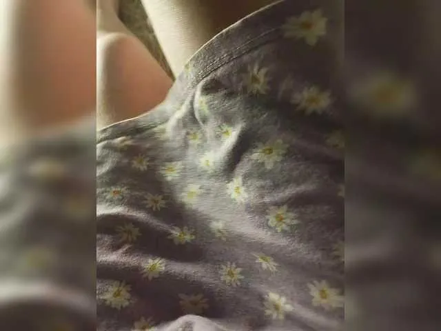 Live sex webcam photo for amazingtits-5D #291590376