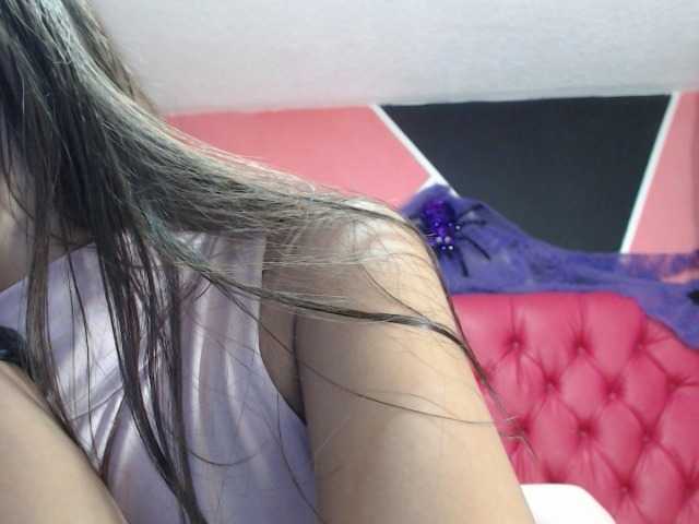 Live sex webcam photo for amber-sweety #276572807